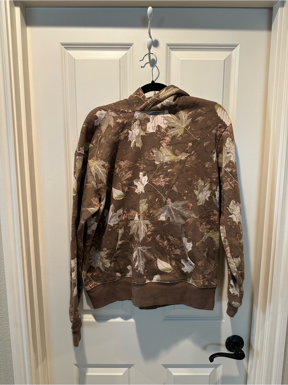 BP Men's Medium Brown Leaf-Print Hoodie Sweatshirt